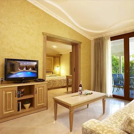 Potidea Palace Ξενοδοχείο 4*